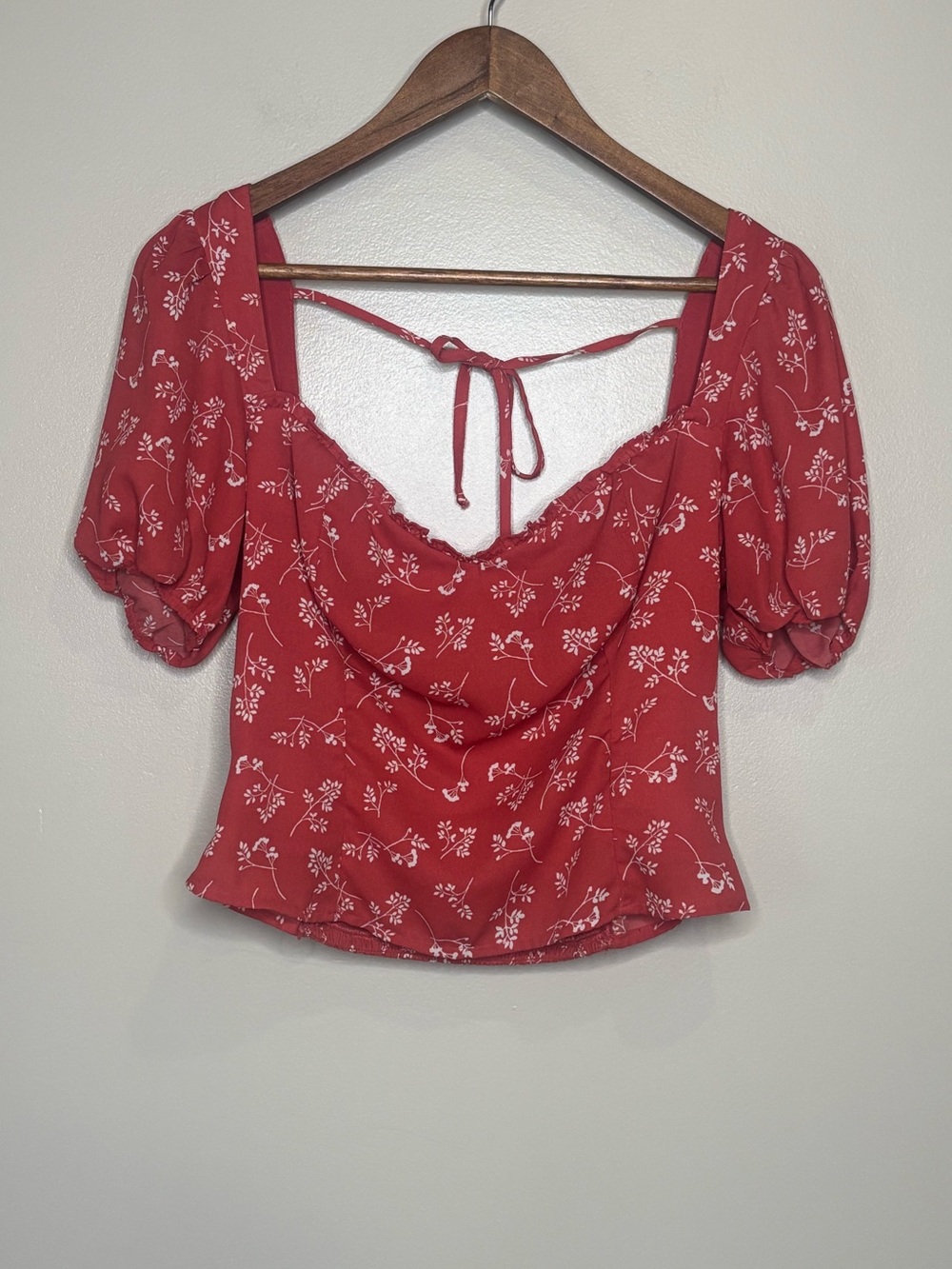 Abercrombie & Fitch Floral Print Puff-Sleeve Sweetheart Neckline Top